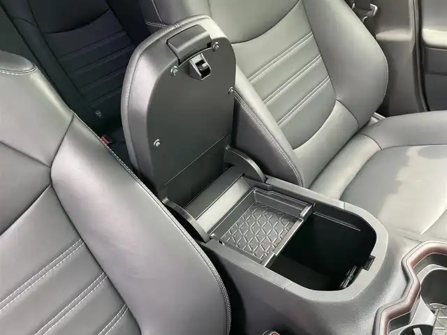 トヨタ ＲＡＶ４ G Zパッケージ 香川県 2019(令1)年 16.6万km センシュアルレッドマイカ 純正ナビ/デジタルインナーミラー/レーダークルーズコントロール/ハンドルヒーター/シートヒーター/バックカメラ/パワーバックドア/ビルトインETC2.0/トヨタセーフティセンス/前後ドラレコ/プリクラッシュセーフティ/トヨタセーフティセンス/スマートキー/モデリスタエアロ/純正１９インチアルミホイール