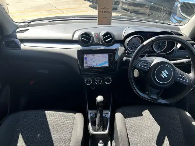 スズキ スイフト XG LTD 広島県 2020(令2)年 9.6万km ピュアホワイトP 禁煙車/純正メーカーナビ/(BT/DVD/CD)/フルセグテレビ/クルーズコントロール/レーンキープアシスト/プリクラッシュ/アイドリングストップ/プッシュスタート/シートヒーター(D)/オートライト/オートマチックハイビーム/ETC/純正フロアマット