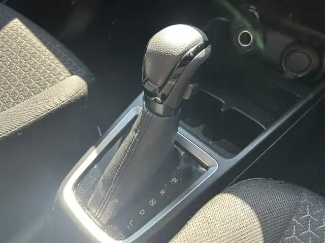 スズキ スイフト XG LTD 広島県 2020(令2)年 9.6万km ピュアホワイトP 禁煙車/純正メーカーナビ/(BT/DVD/CD)/フルセグテレビ/クルーズコントロール/レーンキープアシスト/プリクラッシュ/アイドリングストップ/プッシュスタート/シートヒーター(D)/オートライト/オートマチックハイビーム/ETC/純正フロアマット