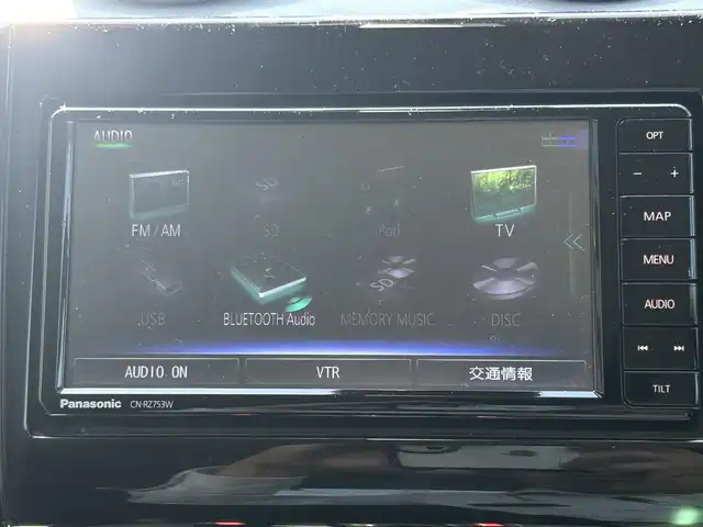 スズキ スイフト XG LTD 広島県 2020(令2)年 9.6万km ピュアホワイトP 禁煙車/純正メーカーナビ/(BT/DVD/CD)/フルセグテレビ/クルーズコントロール/レーンキープアシスト/プリクラッシュ/アイドリングストップ/プッシュスタート/シートヒーター(D)/オートライト/オートマチックハイビーム/ETC/純正フロアマット