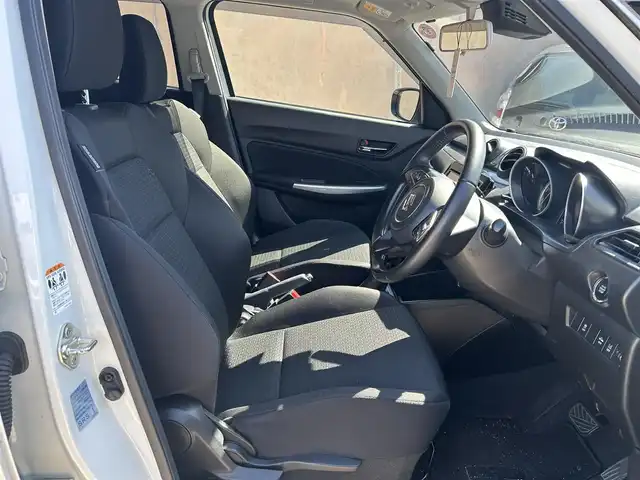 スズキ スイフト XG LTD 広島県 2020(令2)年 9.6万km ピュアホワイトP 禁煙車/純正メーカーナビ/(BT/DVD/CD)/フルセグテレビ/クルーズコントロール/レーンキープアシスト/プリクラッシュ/アイドリングストップ/プッシュスタート/シートヒーター(D)/オートライト/オートマチックハイビーム/ETC/純正フロアマット