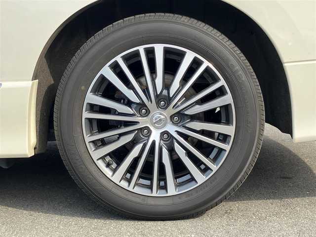 日産 エルグランド 250ハイウェイスターS 愛知県 2019(平31)年 6.3万km ブリリアントホワイトパール メーカーオプションナビ/Rエンターテイメントモニター/アラウンドビュー/ツインサンルーフ/ハーフレザー/両側パワースライドドア/ハーフレザーシート/ビルトインETC/ドライブレコーダー/レーンキープアシスト/Bluetooth