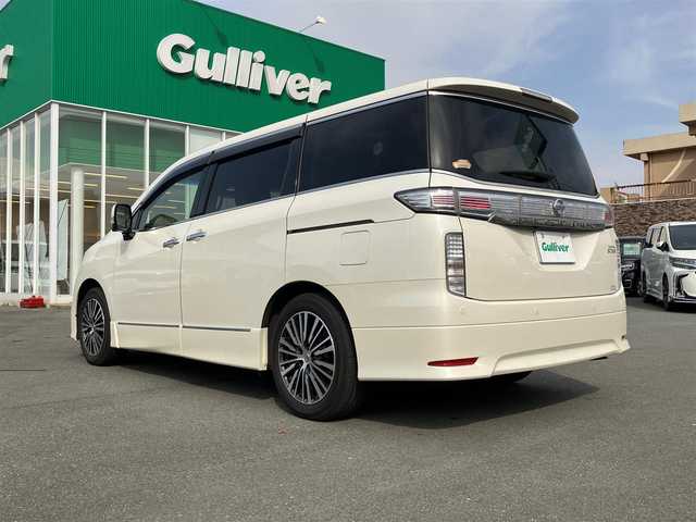 日産 エルグランド 250ハイウェイスターS 愛知県 2019(平31)年 6.3万km ブリリアントホワイトパール メーカーオプションナビ/Rエンターテイメントモニター/アラウンドビュー/ツインサンルーフ/ハーフレザー/両側パワースライドドア/ハーフレザーシート/ビルトインETC/ドライブレコーダー/レーンキープアシスト/Bluetooth