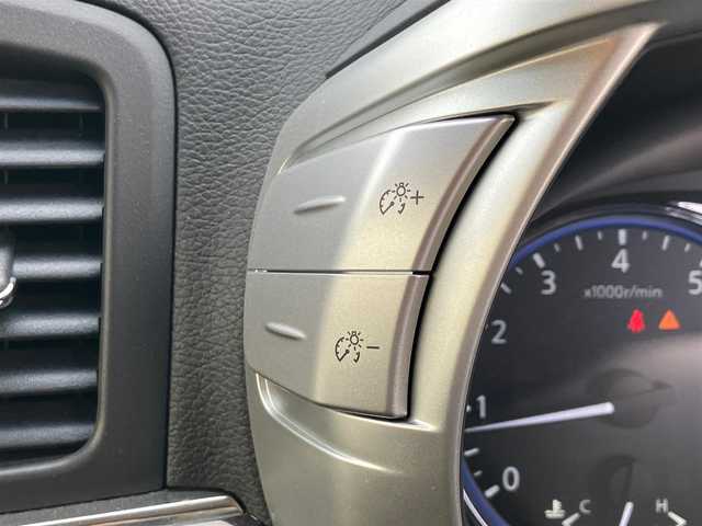 日産 エルグランド 250ハイウェイスターS 愛知県 2019(平31)年 6.3万km ブリリアントホワイトパール メーカーオプションナビ/Rエンターテイメントモニター/アラウンドビュー/ツインサンルーフ/ハーフレザー/両側パワースライドドア/ハーフレザーシート/ビルトインETC/ドライブレコーダー/レーンキープアシスト/Bluetooth