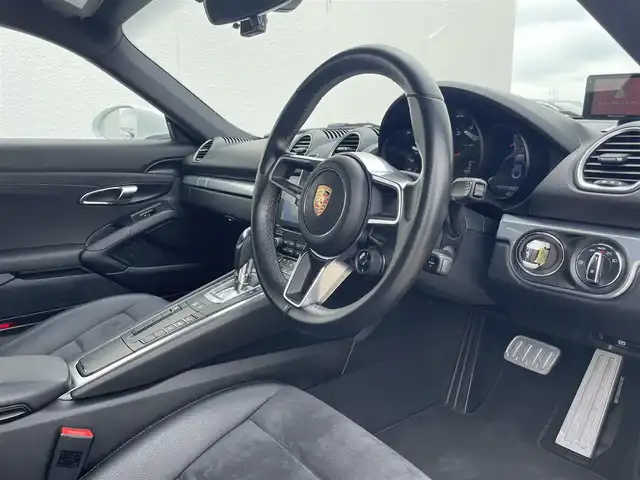 ポルシェ ７１８ケイマン 東京都 2017(平29)年 3.7万km ピュアホワイト スポーツクロノＰＫＧ/スポーツエクゾースト　/純正ＰＣＭ　/Ｂカメラ/ハーフレザーシート/ＰＤＬＳ付きＬＥＤヘッドライト/Ａライト/カレラＳ１９インチＡＷ/スポーツステアリング/キーレス/ＥＴＣ/Ｒソナー/保証書/取扱説明書/スペアキー