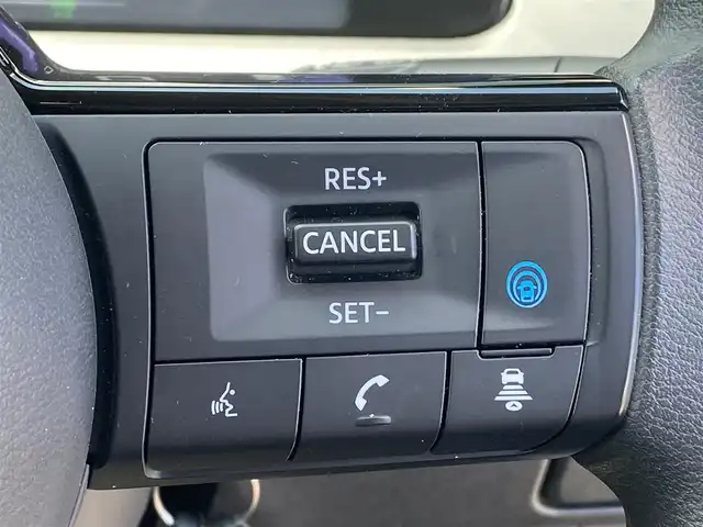 日産 ノート X 香川県 2023(令5)年 3.6万km スーパーブラック 登録時走行距離 35672km/メーカーナビ/→AM/FM/フルセグTV/Bluetooth/アラウンドビューモニター/ビルトインETC2，0/プロパイロット/デジタルインナーミラー/HDMI入力/置くだけ充電/ブラインドスポットモニター/オートライト/オートハイビーム/プッシュスタート/スマートキー/スペアキー