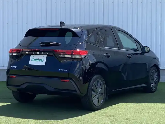 日産 ノート X 香川県 2023(令5)年 3.6万km スーパーブラック 登録時走行距離 35672km/メーカーナビ/→AM/FM/フルセグTV/Bluetooth/アラウンドビューモニター/ビルトインETC2，0/プロパイロット/デジタルインナーミラー/HDMI入力/置くだけ充電/ブラインドスポットモニター/オートライト/オートハイビーム/プッシュスタート/スマートキー/スペアキー