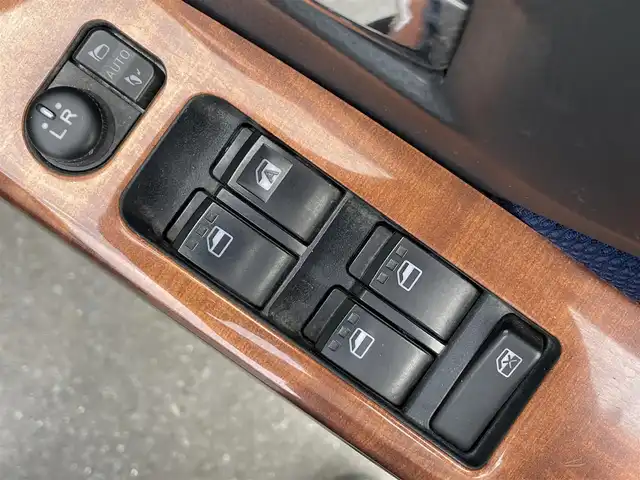 トヨタ ルーミー カスタムG S 宮城県 2018(平30)年 9.6万km ブラックマイカメタリック 登録時走行距離９５３２５ｋｍ/純正SDナビ/両側パワースライドドア/クルーズコントロール/フルエアロ/アイドリングストップ/衝突被害軽減システム/Bluetooth/フルセグ/AM/FM/ウインカーミラー