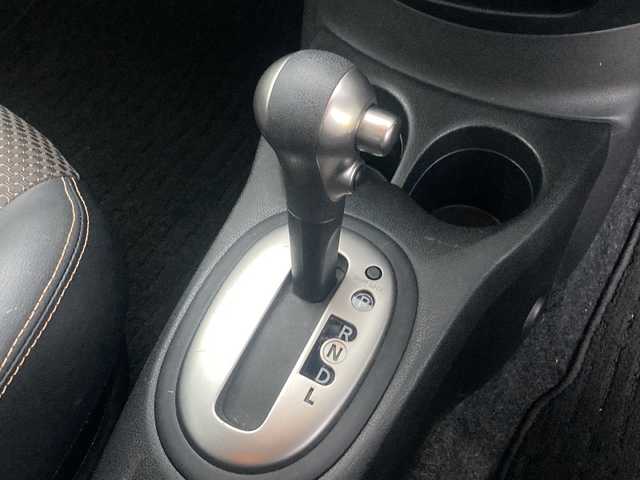 日産 ノート メダリスト X 福岡県 2016(平28)年 7.6万km スーパーブラック 純正SDナビ(MC315D-W)/FM/AM/CD/DVD/SD/BT/フルセグTV/アラウンドビューモニター/衝突被害軽減ブレーキ/車線逸脱警報/横滑り防止装置/アイドリングストップ/プッシュスタート/ETC/ステアリングスイッチ/オートライト/純正フロアマット/規格外15インチアルミホイール