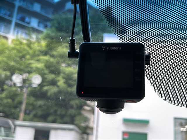 ホンダ ステップワゴン スパーダ ホンダセンシング 大阪府 2020(令2)年 6.3万km プレミアムスパークルブラックパール ワンオーナー/純正SDナビ/・DVD/CD/FM/AM/Bluetooth/・フルセグテレビ/ETC2.0/ドライブレコーダー/バックカメラ/衝突軽減ブレーキ/レーンキープアシスト/クルーズコントロール/盗難防止装置/ステアリングリモコン/パドルシフト/オットマン/両側パワースライドドア/LEDヘッドライト/オートライト/オートエアコン/スマートキー×2/プッシュスタート/12V電源/USBジャック/純正16インチアルミホイール/純正フロアマット/電動格納ミラー/ドアバイザー/取扱説明書/ナビ取扱説明書/保証書