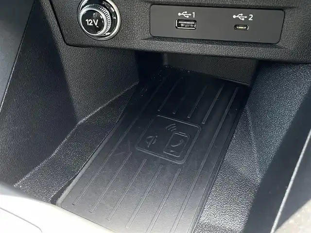 アウディ Ａ１ SB 35TFSI Sライン 東京都 2019(令1)年 3.6万km 白 バーチャルコックピット /Sラインパッケージ/コントラストルーフ/ミサノレッド /AW19インチOP /コンビニエンスパッケージ/・リヤビューカメラ/・アドンバストキー/アシスタンスパッケージ /・ACC/・ハイビームアシスト/・レーンアシスト/・アウディセンスベーシック/ブラックエンブレエム（フォーリングス） /ワイヤレスチャージング /TV 　/Apple car play