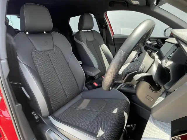 アウディ Ａ１ SB 35TFSI Sライン 東京都 2019(令1)年 3.6万km 白 バーチャルコックピット /Sラインパッケージ/コントラストルーフ/ミサノレッド /AW19インチOP /コンビニエンスパッケージ/・リヤビューカメラ/・アドンバストキー/アシスタンスパッケージ /・ACC/・ハイビームアシスト/・レーンアシスト/・アウディセンスベーシック/ブラックエンブレエム（フォーリングス） /ワイヤレスチャージング /TV 　/Apple car play