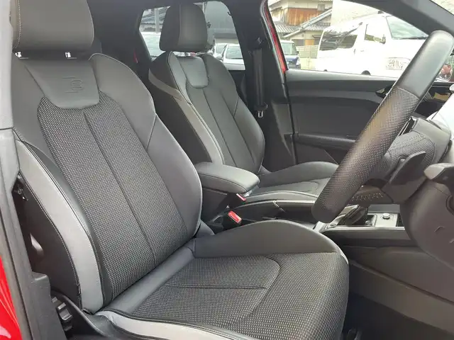 アウディ Ａ１ SB 35TFSI Sライン 和歌山県 2019(令1)年 3.6万km ミサノレッドパールエフェクト バーチャルコックピット /Sラインパッケージ/コントラストルーフ/ミサノレッド /AW19インチOP /コンビニエンスパッケージ/・リヤビューカメラ/・アドンバストキー/アシスタンスパッケージ /・ACC/・ハイビームアシスト/・レーンアシスト/・アウディセンスベーシック/ブラックエンブレエム（フォーリングス） /ワイヤレスチャージング /TV 　/Apple car play