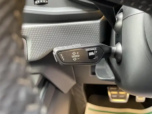 アウディ Ａ１ SB 35TFSI Sライン 和歌山県 2019(令1)年 3.6万km ミサノレッドパールエフェクト バーチャルコックピット /Sラインパッケージ/コントラストルーフ/ミサノレッド /AW19インチOP /コンビニエンスパッケージ/・リヤビューカメラ/・アドンバストキー/アシスタンスパッケージ /・ACC/・ハイビームアシスト/・レーンアシスト/・アウディセンスベーシック/ブラックエンブレエム（フォーリングス） /ワイヤレスチャージング /TV 　/Apple car play