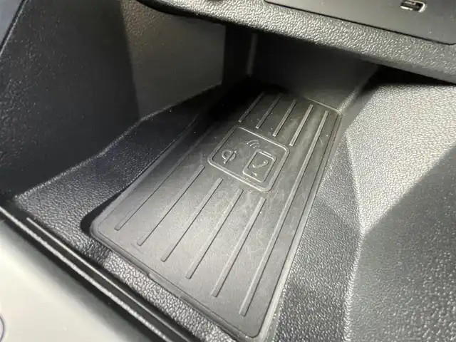 アウディ Ａ１ SB 35TFSI Sライン 和歌山県 2019(令1)年 3.6万km ミサノレッドパールエフェクト バーチャルコックピット /Sラインパッケージ/コントラストルーフ/ミサノレッド /AW19インチOP /コンビニエンスパッケージ/・リヤビューカメラ/・アドンバストキー/アシスタンスパッケージ /・ACC/・ハイビームアシスト/・レーンアシスト/・アウディセンスベーシック/ブラックエンブレエム（フォーリングス） /ワイヤレスチャージング /TV 　/Apple car play