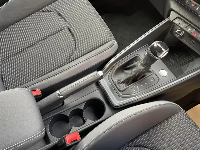 アウディ Ａ１ SB 35TFSI Sライン 和歌山県 2019(令1)年 3.6万km ミサノレッドパールエフェクト バーチャルコックピット /Sラインパッケージ/コントラストルーフ/ミサノレッド /AW19インチOP /コンビニエンスパッケージ/・リヤビューカメラ/・アドンバストキー/アシスタンスパッケージ /・ACC/・ハイビームアシスト/・レーンアシスト/・アウディセンスベーシック/ブラックエンブレエム（フォーリングス） /ワイヤレスチャージング /TV 　/Apple car play