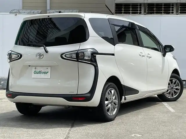 トヨタ シエンタ G 青森県 2022(令4)年 3.1万km ホワイトパールクリスタルシャイン 4WD/寒冷地仕様/ワンオーナー/トヨタセーフティセンス/・プリクラッシュ/・レーンキープアシスト/・ロードサインアシスト/・レーントレーシングアシスト/・オートハイビーム/社外フルセグナビTV/社外メモリナビ/CD/DVD/BT/USB/両側パワースライドドア/社外ドライブレコーダー/横滑り防止装置/スタッドレスタイヤ積み込み/プッシュスタート/ステアリングスイッチ/バニティミラー/保証書/取扱説明書