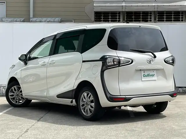 トヨタ シエンタ G 青森県 2022(令4)年 3.1万km ホワイトパールクリスタルシャイン 4WD/寒冷地仕様/ワンオーナー/トヨタセーフティセンス/・プリクラッシュ/・レーンキープアシスト/・ロードサインアシスト/・レーントレーシングアシスト/・オートハイビーム/社外フルセグナビTV/社外メモリナビ/CD/DVD/BT/USB/両側パワースライドドア/社外ドライブレコーダー/横滑り防止装置/スタッドレスタイヤ積み込み/プッシュスタート/ステアリングスイッチ/バニティミラー/保証書/取扱説明書