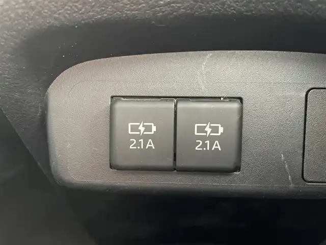 トヨタ シエンタ G 青森県 2022(令4)年 3.1万km ホワイトパールクリスタルシャイン 4WD/寒冷地仕様/ワンオーナー/トヨタセーフティセンス/・プリクラッシュ/・レーンキープアシスト/・ロードサインアシスト/・レーントレーシングアシスト/・オートハイビーム/社外フルセグナビTV/社外メモリナビ/CD/DVD/BT/USB/両側パワースライドドア/社外ドライブレコーダー/横滑り防止装置/スタッドレスタイヤ積み込み/プッシュスタート/ステアリングスイッチ/バニティミラー/保証書/取扱説明書