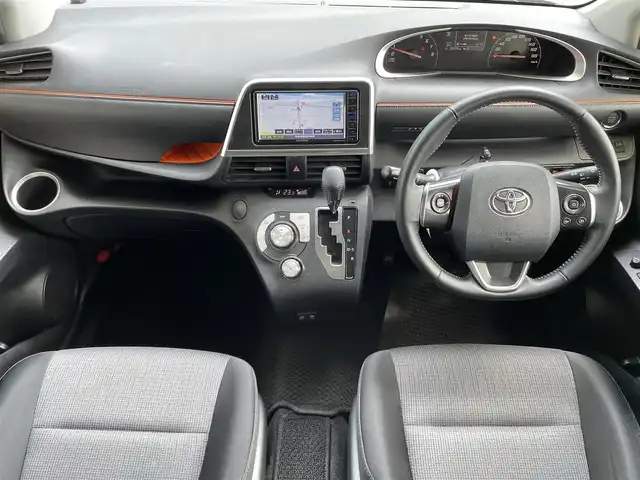 トヨタ シエンタ G 青森県 2022(令4)年 3.1万km ホワイトパールクリスタルシャイン 4WD/寒冷地仕様/ワンオーナー/トヨタセーフティセンス/・プリクラッシュ/・レーンキープアシスト/・ロードサインアシスト/・レーントレーシングアシスト/・オートハイビーム/社外フルセグナビTV/社外メモリナビ/CD/DVD/BT/USB/両側パワースライドドア/社外ドライブレコーダー/横滑り防止装置/スタッドレスタイヤ積み込み/プッシュスタート/ステアリングスイッチ/バニティミラー/保証書/取扱説明書