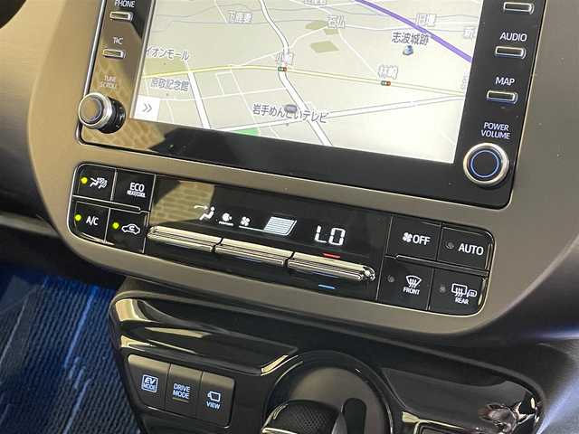 トヨタ プリウス A ツーリングセレ ブラックED 岩手県 2022(令4)年 5万km ブラッキッシュアゲハガラスフレーク ４WD/パーキングアシスト/パノラミックビューモニター/ヘッドアップディスプレイ/トヨタセーフティセンス/プリクラッシュセーフティ/レーダークルーズコントロール/レーントレーシングアシスト/ロードサインアシスト/オートマチックハイビーム/AC100V1500Wアクセサリーコンセント/運転席パワーシート/前席シートヒーター/純正ナビ/（フルセグ/USB/Bluetooth/AppleCarPlay/AndroidAuto/ミラキャスト）/ドライブレコーダー/ETC2.0/LEDヘッドライト/２色切り替え式LEDフォグランプ/純正アルミホイール