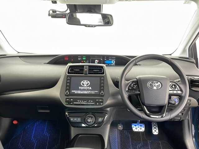 トヨタ プリウス A ツーリングセレ ブラックED 長野県 2022(令4)年 5万km ブラッキッシュアゲハガラスフレーク ４WD/パーキングアシスト/パノラミックビューモニター/ヘッドアップディスプレイ/トヨタセーフティセンス/プリクラッシュセーフティ/レーダークルーズコントロール/レーントレーシングアシスト/ロードサインアシスト/オートマチックハイビーム/AC100V1500Wアクセサリーコンセント/運転席パワーシート/前席シートヒーター/純正ナビ/（フルセグ/USB/Bluetooth/AppleCarPlay/AndroidAuto/ミラキャスト）/ドライブレコーダー/ETC2.0/LEDヘッドライト/２色切り替え式LEDフォグランプ/純正アルミホイール