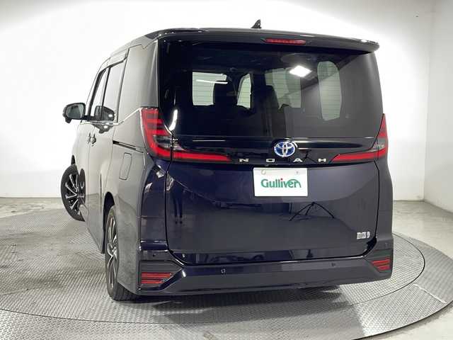 トヨタ ノア ハイブリッド S－Z 広島県 2023(令5)年 3.3万km スパークリングブラックパールクリスタルシャイン 禁煙車/純正１０．５型ナビ　/両側パワースライドドア　/後席モニター　/シートヒーター　/デジタルルームミラー　/バックカメラ　/レーダークルーズコントロール　/ステアリングヒーター　/フルセグ　/アダブティブLEDヘッドライト　/ETC/電動リアゲート/ユニバーサルステップ/ヘッドアップディスプレイ/純正17インチアルミホイール(205/55/R17)/エアバック（運転席/助手席/サイド/カーテン）