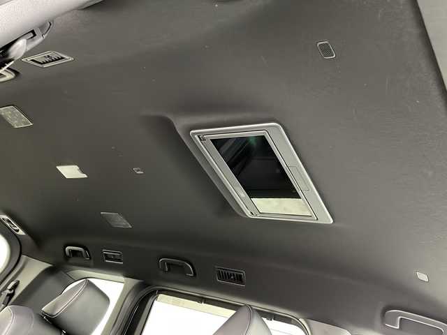 トヨタ ノア ハイブリッド S－Z 広島県 2023(令5)年 3.3万km スパークリングブラックパールクリスタルシャイン 禁煙車/純正１０．５型ナビ　/両側パワースライドドア　/後席モニター　/シートヒーター　/デジタルルームミラー　/バックカメラ　/レーダークルーズコントロール　/ステアリングヒーター　/フルセグ　/アダブティブLEDヘッドライト　/ETC/電動リアゲート/ユニバーサルステップ/ヘッドアップディスプレイ/純正17インチアルミホイール(205/55/R17)/エアバック（運転席/助手席/サイド/カーテン）