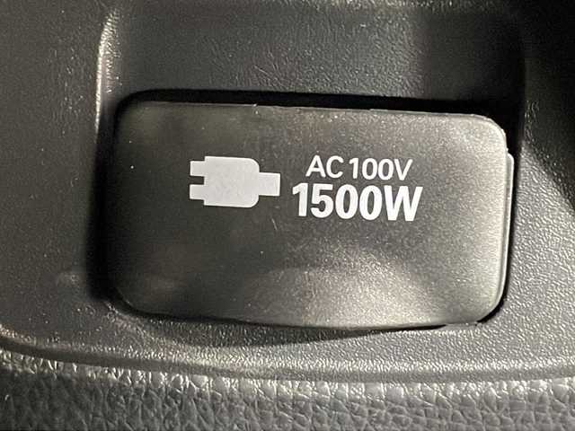 トヨタ ノア ハイブリッド S－Z 広島県 2023(令5)年 3.3万km スパークリングブラックパールクリスタルシャイン 禁煙車/純正１０．５型ナビ　/両側パワースライドドア　/後席モニター　/シートヒーター　/デジタルルームミラー　/バックカメラ　/レーダークルーズコントロール　/ステアリングヒーター　/フルセグ　/アダブティブLEDヘッドライト　/ETC/電動リアゲート/ユニバーサルステップ/ヘッドアップディスプレイ/純正17インチアルミホイール(205/55/R17)/エアバック（運転席/助手席/サイド/カーテン）