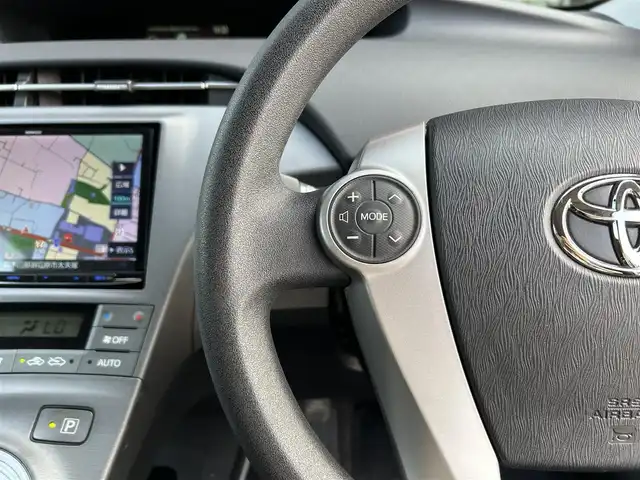 トヨタ プリウス S 栃木県 2013(平25)年 6.6万km ブラック 社外ナビ/フルセグTV/DVD/Bluetooth/バックカメラ/ビルトインETC/前ドライブレコーダー/プッシュスタート/オートライト/ハロゲンフォグランプ/アイドリングストップ/横滑り防止装置/ドアバイザー/電動格納ミラー/パワーモード