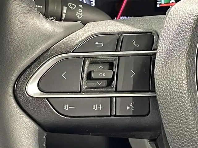 トヨタ ヴォクシー S－Z 愛知県 2022(令4)年 3.2万km ホワイトパールクリスタルシャイン 純正１０．５インチディスプレイオーディオＰｌｕｓ　/(AM/FM/フルセグTV/USB/HDMI/CarPlay/Miracast/Bluetooth)/純正フリップダウンモニター　/快適利便パッケージHigh　/　　-ハンズフリー両側パワースライドドア/　　-パワーバックドア/　　-ナノイーX/　　-ステアリングヒーター/　　-キャプテンシート＋オットマン/アドバンスドライブ　/トヨタセーフティセンス　/　　-プリクラッシュセーフティ/　　-レーントレーニングアシスト＋レーンディパーチャーアラート/　　-レーダークルーズコントロール/　　-オートマチックハイビーム/　　-ロードサインアシスト/　　-発進遅れ告知機能/ブラインドスポットモニター/ドライブレコーダー　/ビルトインＥＴＣ２．０/バックカメラ/LEDヘッドライト/LEDフォグランプ