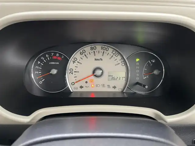 ダイハツ ミラ ココア プラスG 岡山県 2013(平25)年 3.7万km コットンアイボリー 純正メモリーナビ　/バックカメラ　/アイドリングストップ　/ミュージックサーバー　/ミュージックプレイヤー　/純正フロアマット　/フォグライト　/ルーフレール　/横滑り防止装置　/ハロゲンヘッドライト　/ＣＤ再生　/禁煙車