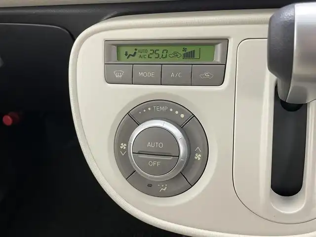 ダイハツ ミラ ココア プラスG 岡山県 2013(平25)年 3.7万km コットンアイボリー 純正メモリーナビ　/バックカメラ　/アイドリングストップ　/ミュージックサーバー　/ミュージックプレイヤー　/純正フロアマット　/フォグライト　/ルーフレール　/横滑り防止装置　/ハロゲンヘッドライト　/ＣＤ再生　/禁煙車