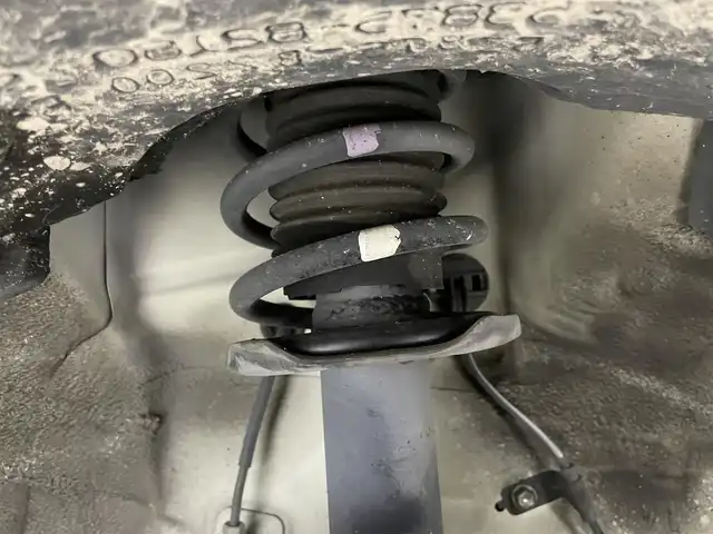 ダイハツ ミラ ココア プラスG 岡山県 2013(平25)年 3.7万km コットンアイボリー 純正メモリーナビ　/バックカメラ　/アイドリングストップ　/ミュージックサーバー　/ミュージックプレイヤー　/純正フロアマット　/フォグライト　/ルーフレール　/横滑り防止装置　/ハロゲンヘッドライト　/ＣＤ再生　/禁煙車