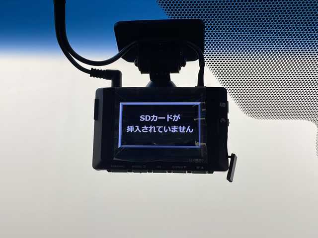 トヨタ カムリ WS 埼玉県 2023(令5)年 2.2万km アティチュードブラックマイカ 純正オーディオディスプレイ（ナビ機能なし）/バックカメラ/追従式クルーズコントロール/BSM/前後ドライブレコーダー/パワーシート/ビルトインETC/純正アルミホイール/パドルシフト/オートマティックハイビーム/衝突軽減システム/レーンキープアシスト/前後コーナーセンサー/純正フロアマット/ハーフレザーシート/ブレードホールド