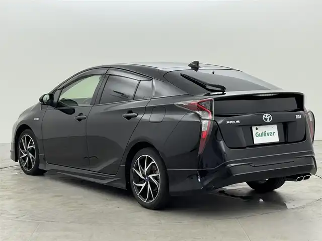 トヨタ プリウス S ツーリングセレクション 福岡県 2018(平30)年 8.8万km アティチュードブラックマイカ モデリスタエアロ、１７インチＡＷ　/純正９型ナビ　/ビルトインＥＴＣ　/前方ドライブレコーダー　/コーナーセンサー　/衝突軽減ブレーキ　/レーンキープ　/オートマチックハイビーム　/シートヒーター　/ＬＥＤヘッドライト