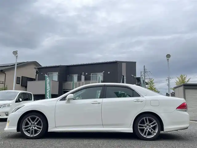 トヨタ クラウン アスリート i－Four 宮城県 2010(平22)年 14.6万km ホワイトパールクリスタルシャイン 純正ナビ/フルセグＴＶ/TRD　sportivoエアロ/ＡＭ／ＦＭ／ＣＤ／ＤＶＤ／ＵＳＢ　/クルーズコントロール/横滑り防止装置/アイドリングストップ/前席シートヒーター/前席パワーシート/オートライト（ＬＥＤ）　/スペアキー×１/スマートキー/社外フロアマット
