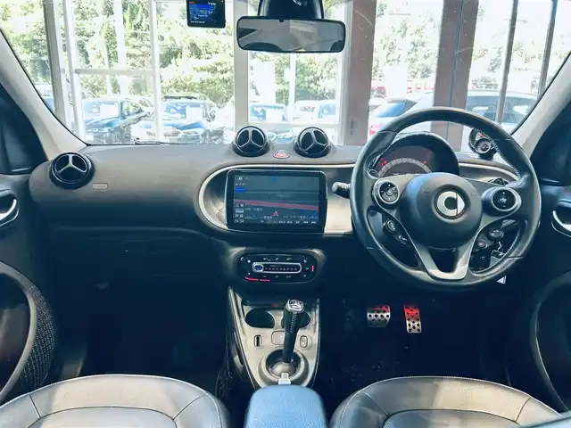 スマート ＭＣＣ スマート フォーフォー BRABUSスポーツ 大阪府 2019(令1)年 3.4万km 黒 ガラスルーフ/社外ナビ/TV/バックカメラ/純正17インチAW/LEDヘッドライト/クリアランスソナー/パドルシフト/ETC/ドラレコ/黒革/シートヒーター/クルコン