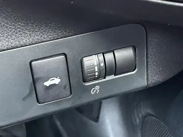 トヨタ ８６ GT リミテッド 群馬県 2012(平24)年 7.2万km サテンホワイトパール 6速MT/モデリスタエアロ/純正ナビ(NSCD-W61)/CD・DVD・SD/Bluetooth・ワンセグTV/バックカメラ/ETC/前席シートヒーター/横滑り防止装置/オートライト/純正アルミホイール/純正フロアマット/後期テールランプ/プッシュスタート/スマートキー