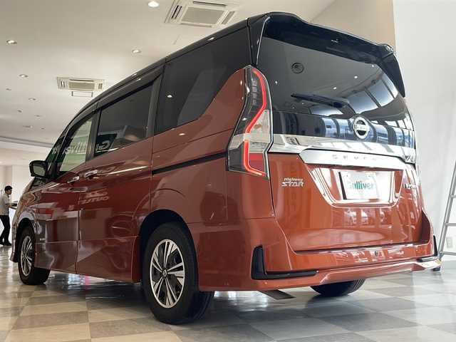 日産 セレナ e－パワー ハイウェイスター V 福井県 2020(令2)年 4.6万km サンライズオレンジ/ダイヤモンドブラック 純正10インチメモリーナビ/フルセグTV/BT/CD/DVD/BL/USB/アラウンドビューモニター/フリップダウンモニター/セーフティアシスト/・プロパイロット/・インテリジェントエマージェンシーブレーキ/・インテリジェントLI(車線逸脱防止支援システム)/・LDW(車線逸脱警報)/・インテリジェントBSI(後側方衝突防止支援システム)/・BSW(後側方車両検知警報)/・RCTA(後退時車両検知警報)/・標識検知機能/コーナーセンサー/インテリジェントルームミラー/ETC/前後ドライブレコーダー/両側パワースライドドア/オートライト/LEDヘッドライト/純正15インチアルミホイール/プッシュスタート/スマートキー