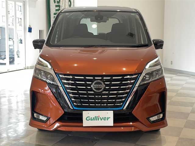 日産 セレナ e－パワー ハイウェイスター V 福井県 2020(令2)年 4.6万km サンライズオレンジ/ダイヤモンドブラック 純正10インチメモリーナビ/フルセグTV/BT/CD/DVD/BL/USB/アラウンドビューモニター/フリップダウンモニター/セーフティアシスト/・プロパイロット/・インテリジェントエマージェンシーブレーキ/・インテリジェントLI(車線逸脱防止支援システム)/・LDW(車線逸脱警報)/・インテリジェントBSI(後側方衝突防止支援システム)/・BSW(後側方車両検知警報)/・RCTA(後退時車両検知警報)/・標識検知機能/コーナーセンサー/インテリジェントルームミラー/ETC/前後ドライブレコーダー/両側パワースライドドア/オートライト/LEDヘッドライト/純正15インチアルミホイール/プッシュスタート/スマートキー