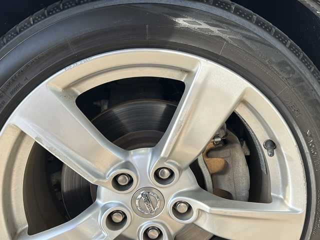 日産 フェアレディ Ｚ 静岡県 2010(平22)年 7.5万km ダイヤモンドブラック 純正ナビ/・（Bluetooth/フルセグTV/AUX/CD/DVD/ラジオ）/主要装備/・バックカメラ/・パドルシフト/・ステアリングリモコン/・HIDヘッドライト/・フォグランプ/・ETC/・サイドカーテンエアバック/・VDC/・マニュアルエアコン/・インテリキー/・オートパワーウィンドウ/・オートライト