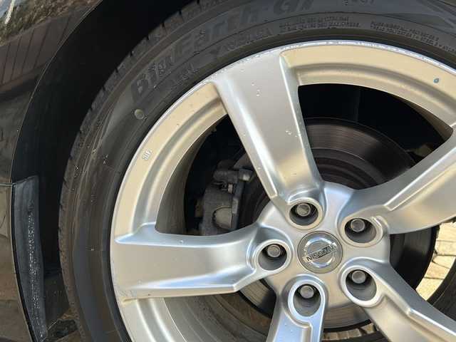 日産 フェアレディ Ｚ 静岡県 2010(平22)年 7.5万km ダイヤモンドブラック 純正ナビ/・（Bluetooth/フルセグTV/AUX/CD/DVD/ラジオ）/主要装備/・バックカメラ/・パドルシフト/・ステアリングリモコン/・HIDヘッドライト/・フォグランプ/・ETC/・サイドカーテンエアバック/・VDC/・マニュアルエアコン/・インテリキー/・オートパワーウィンドウ/・オートライト