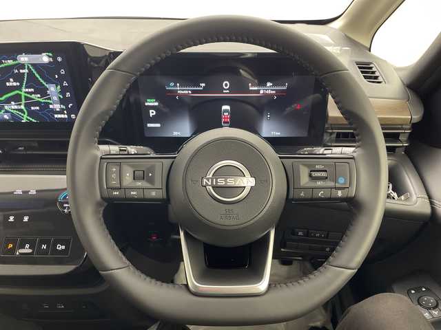 日産 セレナ e－パワー ハイウェイスター V 群馬県 2025(令7)年 0.1千km パールⅡ 登録未使用車　純正１２．３型ナビ　フルセグＴＶ　全周囲カメラ　ワイヤレス充電　アダプティブクルーズコントロール　ブラインドスポットモニター　両側電動スライドドア　デジタルインナーミラー　ＥＴＣ２．０