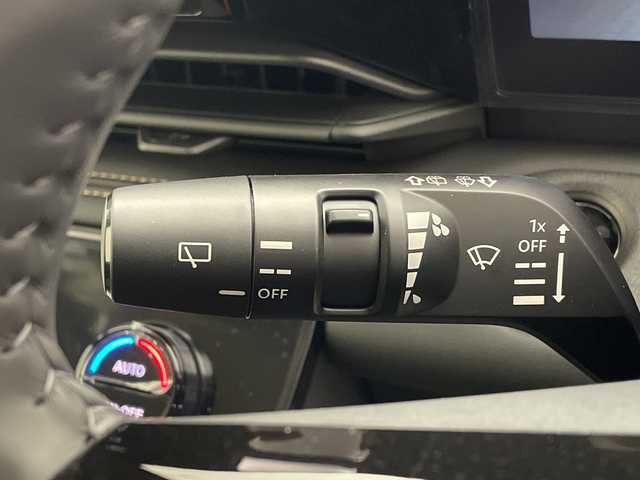 日産 セレナ e－パワー ハイウェイスター V 群馬県 2025(令7)年 0.1千km パールⅡ 登録未使用車　純正１２．３型ナビ　フルセグＴＶ　全周囲カメラ　ワイヤレス充電　アダプティブクルーズコントロール　ブラインドスポットモニター　両側電動スライドドア　デジタルインナーミラー　ＥＴＣ２．０