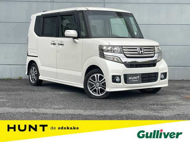 ホンダ Ｎ ＢＯＸ カスタム SSパッケージ 千葉県 2015(平27)年 1.9万km プレミアムホワイトパール あんしんパッケージ/・衝突軽減ブレーキ/誤発進抑制/純正メモリナビ(VXM-155VSi)/・ワンセグ/BT/DVD/CD/USB/バックカメラ/ステアリングスイッチ/ETC/両側パワースライドドア/HIDヘッドライト/オートライト/フォグライト/スマートキー/プッシュスタート/純正フロアマット/純正14インチAW