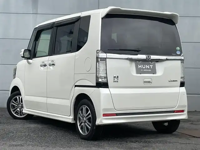 ホンダ Ｎ ＢＯＸ カスタム SSパッケージ 千葉県 2015(平27)年 1.9万km プレミアムホワイトパール あんしんパッケージ/・衝突軽減ブレーキ/誤発進抑制/純正メモリナビ(VXM-155VSi)/・ワンセグ/BT/DVD/CD/USB/バックカメラ/ステアリングスイッチ/ETC/両側パワースライドドア/HIDヘッドライト/オートライト/フォグライト/スマートキー/プッシュスタート/純正フロアマット/純正14インチAW