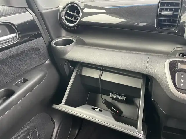 ホンダ Ｎ ＢＯＸ カスタム SSパッケージ 千葉県 2015(平27)年 1.9万km プレミアムホワイトパール あんしんパッケージ/・衝突軽減ブレーキ/誤発進抑制/純正メモリナビ(VXM-155VSi)/・ワンセグ/BT/DVD/CD/USB/バックカメラ/ステアリングスイッチ/ETC/両側パワースライドドア/HIDヘッドライト/オートライト/フォグライト/スマートキー/プッシュスタート/純正フロアマット/純正14インチAW