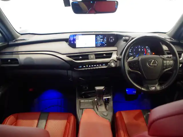 レクサス ＵＸ 200 Fスポーツ 岐阜県 2019(平31)年 4.7万km ホワイトノーヴァガラスフレーク TRDアンダーフルエアロ/TRDエアロフェンダー/TRDエアロダイナミクスミラーカバー/F SPORT専用スピンドルグリル/Lexus Safety System/プリクラッシュセーフティ/レーントレーシングアシスト/レーダークルーズコントロール/オートマチックハイビーム/LEDヘッドライト/LEDフォグライト、コーナーリングライト/ロードサインアシスト/先行車発進告知機能/アクティブサウンドコントロール/純正ナビゲーション/10.3インチワイドディスプレイ/地上デジタルTV/レクサスUXプレミアムサウンドシステム/Bluetooth/バックカメラ