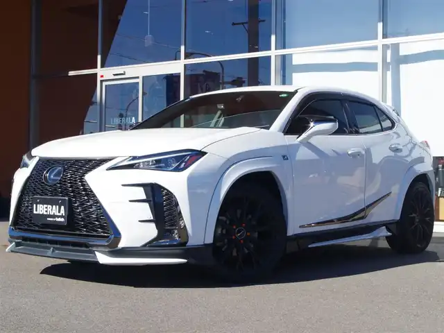 レクサス ＵＸ 200 Fスポーツ 岐阜県 2019(平31)年 4.7万km ホワイトノーヴァガラスフレーク TRDアンダーフルエアロ/TRDエアロフェンダー/TRDエアロダイナミクスミラーカバー/F SPORT専用スピンドルグリル/Lexus Safety System/プリクラッシュセーフティ/レーントレーシングアシスト/レーダークルーズコントロール/オートマチックハイビーム/LEDヘッドライト/LEDフォグライト、コーナーリングライト/ロードサインアシスト/先行車発進告知機能/アクティブサウンドコントロール/純正ナビゲーション/10.3インチワイドディスプレイ/地上デジタルTV/レクサスUXプレミアムサウンドシステム/Bluetooth/バックカメラ